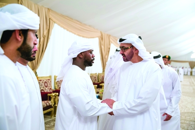 "ص13محمد بن زايد يقدم العزاء في الشهيد أحمد الحمادي"
