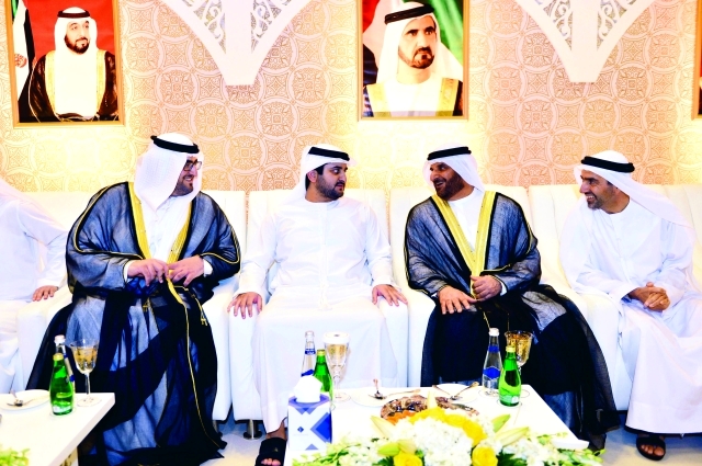 "■ وسموه في حديث مع عبدالله الشيباني وجانب من الحضور"