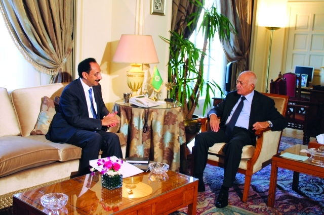 "العربي خلال استقباله الأصبحي في القاهرة البيان"