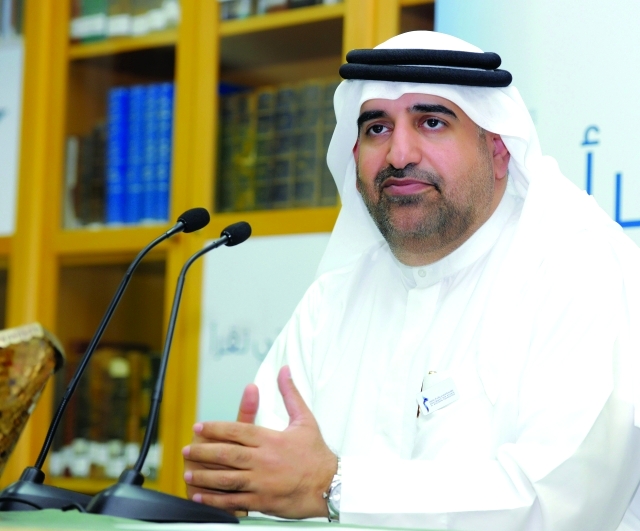 "جمال بن حويرب: الكتاب يستمد قوته من صيغته المطبوعة"