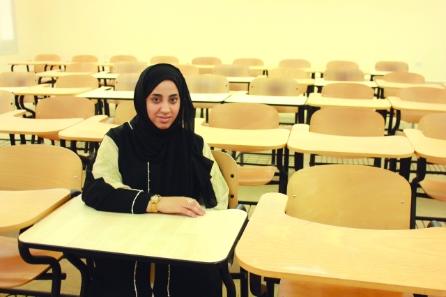 "فاطمة الريامي"