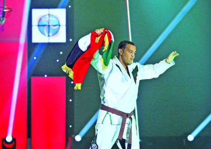 "■ النجم العالمي فيصل الكتبي يسعى إلى الميدالية الذهبية | البيان"