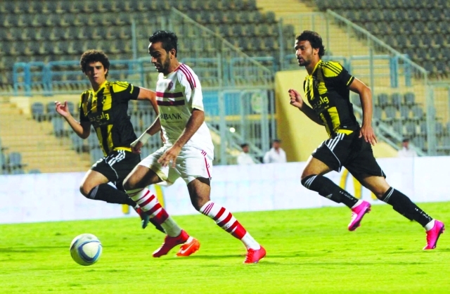 "■ محمود كهربا خلال لقاء الزمالك ووادي دجلة | البيان"