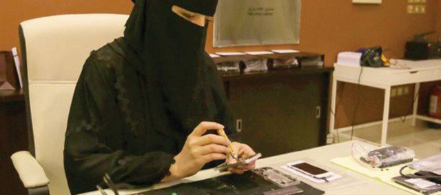 سعودية تصلح 48 ألف جوال بدافع منع الابتزاز
