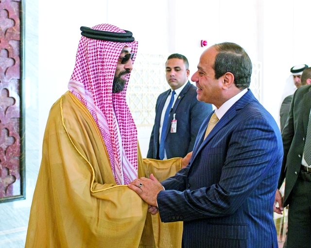 "■ طحنون بن زايد مرحباً بالرئيس المصري"