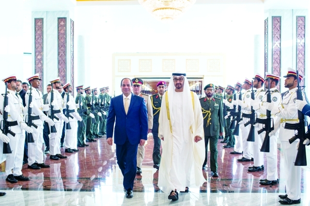 "■ محمد بن زايد خلال استقباله عبدالفتاح السيسي | وام"