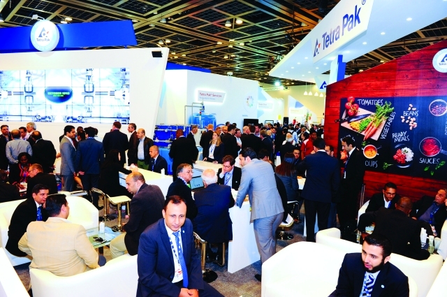 "Ⅶ استقطبت برامج استضافة المشترين أكثر من 2000 مشارك | البيان"