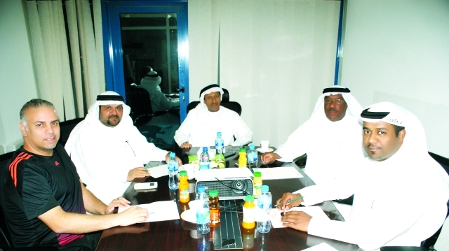 "■ خلال اجتماع مجلس إدارة اتحاد الهوكي | البيان"