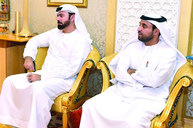 "■ محمد القرقاوي وخليفة سليمان خلال اللقاء"