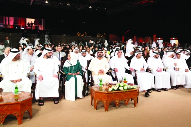 "Ⅶ محمد بن راشد وحمدان ومكتوم بن محمد وسيف بن زايد وأحمد بن محمد ومحمد القرقاوي وسلطان الجابر ومنى المري خلال الافتتاح | تصوير: خليفة اليوسف ومحمد هشام"
