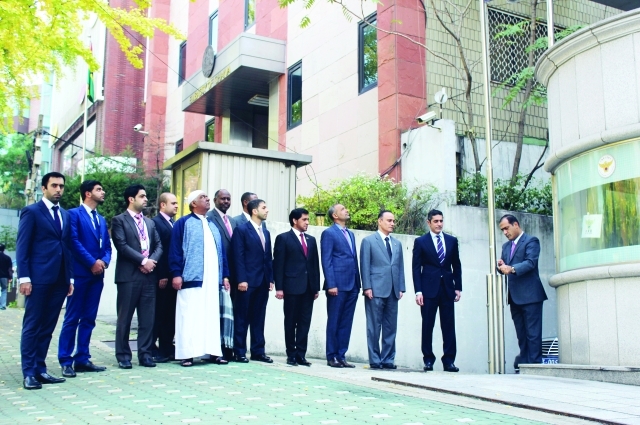 سفارات الدولة وبعثاتها تتزين بعلم الوطن