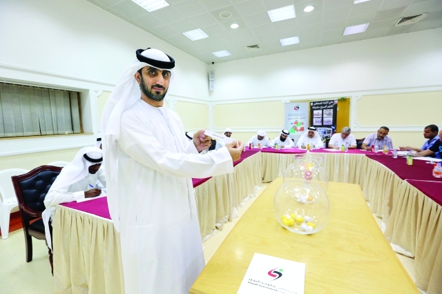 "■ اللجنة المنظمة خلال سحب القرعة | لبيان"