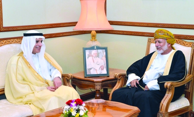 "Ⅶ يوسف بن علوي خلال المحادثات مع الجبير | العمانية"