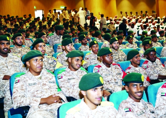 "■ جانب من رجال القوات المسلحة خلال الملتقى"