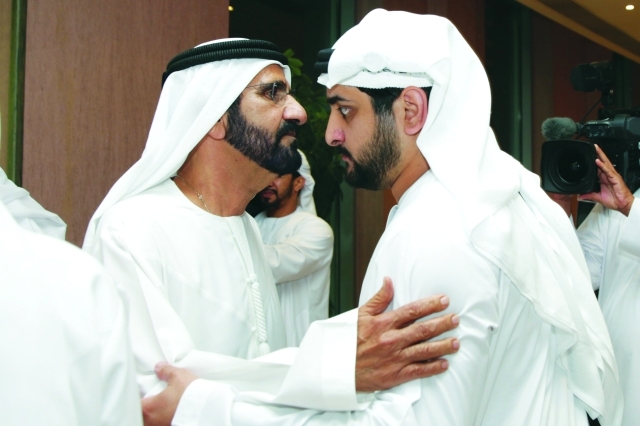 "Ⅶ وفي استقباله مكتوم بن محمد"