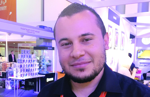 "مكرم زيد"