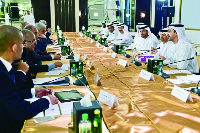"Ⅶ عبدالله بن زايد خلال ترؤسه أعمال اللجنة المشتركة بين الإمارات والجزائر | وام"