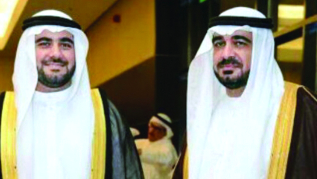 "الشهيد الحمادي في حفل زفافه مع والده"