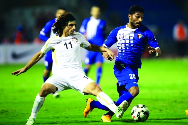 " خلال مباراة الكويت والعراق في خليجي 22 بالرياض | أرشيفية"