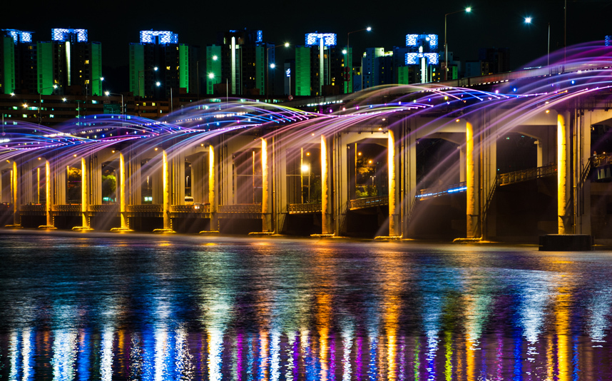 "نافورة فاونتين أوف بيلاجو في لاس فيجاس"