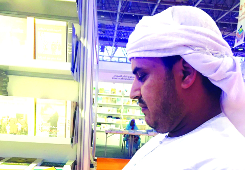 " عبد الرحمن الحجاجي يثري أيامه بمؤلفات لا تُقدر بثمن"