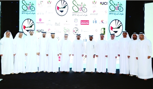 "اللجنة المنظمة خلال استعراض ترتيبات الحدث - البيان"
