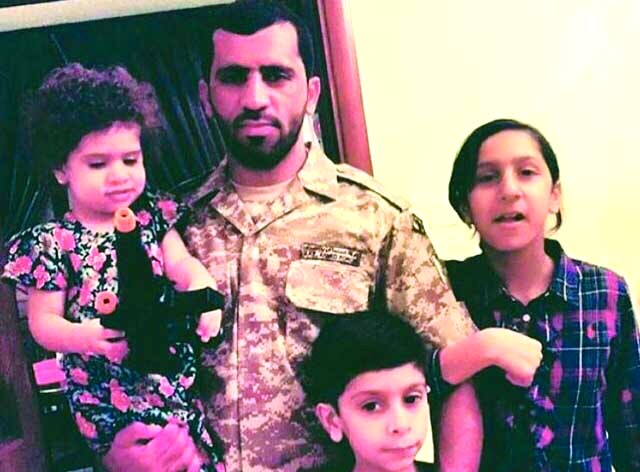 "■ الشهيد آل طاهر مع أبنائه | البيان"