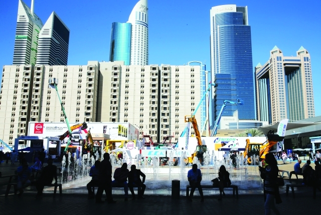 "■ سوق الإمارات قوية ومستدامة"