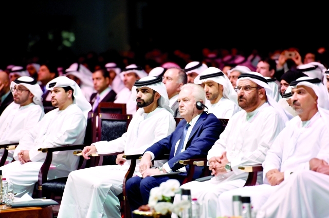" منصور بن محمد في افتتاح منتدى دبي العالمي لإدارة المشاريع في قاعة أرينا بمدينة جميرا | تصوير: سيف محمد"