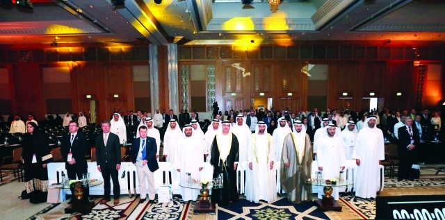 "■ حضور المؤتمر خلال الافتتاح"