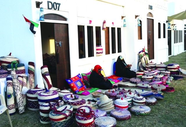 "Ⅶ مشاركتان في صناعة السلال  |  تصوير - مجدي إسكندر"