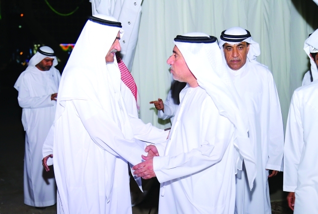 "■ سموه يقدم واجب العزاء"