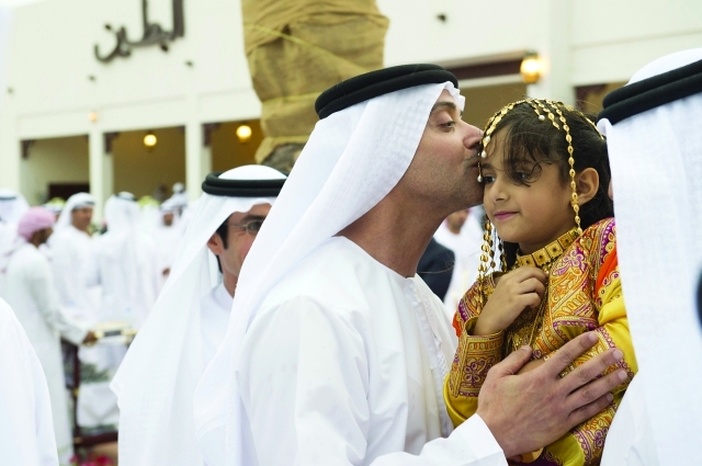 "■ هزاع بن زايد خلال مشاركته في الحفل"