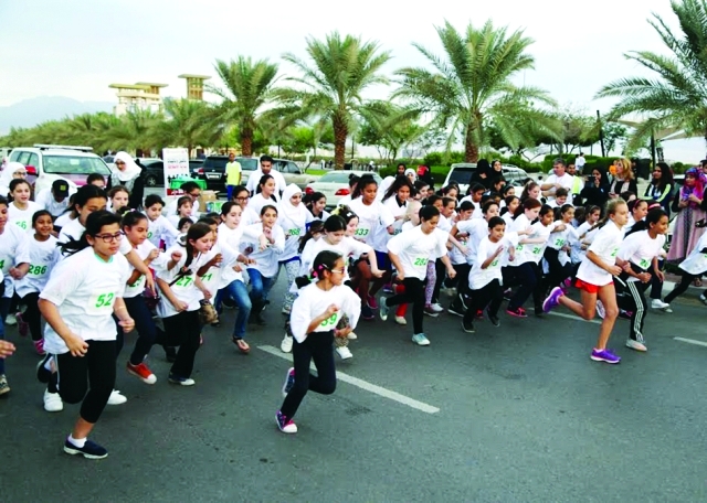 "■ الأطفال شاركوا في ماراثون رأس الخيمة | البيان"
