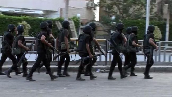 مقتل 4 شرطيين جنوب القاهرة