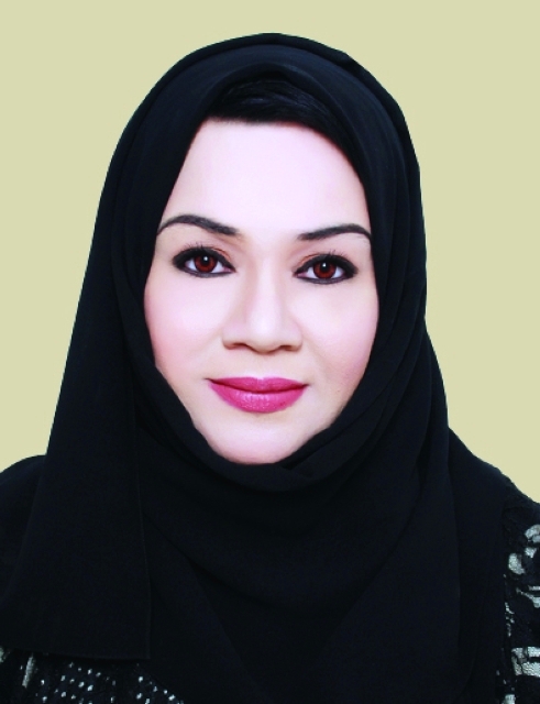 "■ موزة الشومي"