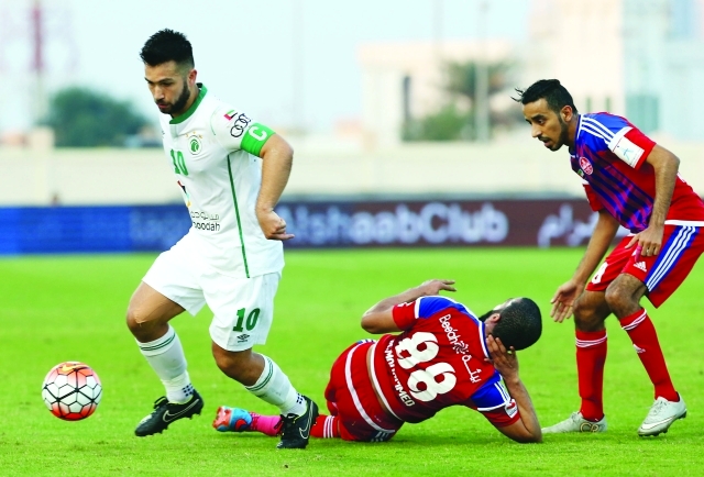 "■ فيلانويفا يمر من لاعبي الشعب | البيان"