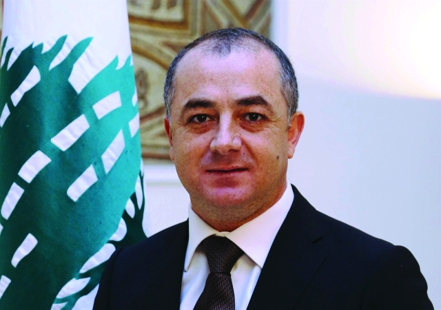 "■ إلياس بو صعب"