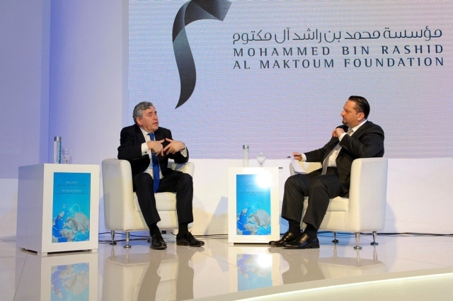 "جلسة جولدن براون رئيس الوزراء البريطاني السابق"