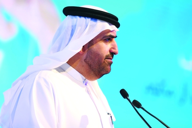 "جمال بن حويرب متحدثاً خلال القمة"