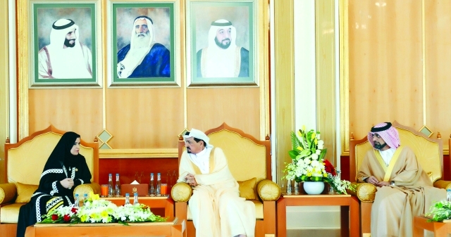 "■ حاكم عجمان مستقبلاً أمل القبيسي بحضور عمار النعيمي | وام"