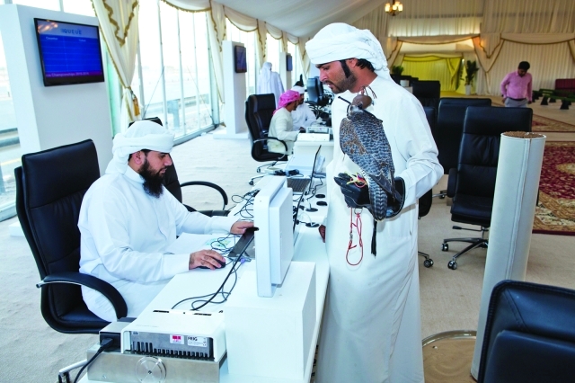 "■ خلال تسجيل الطيور المشاركة"