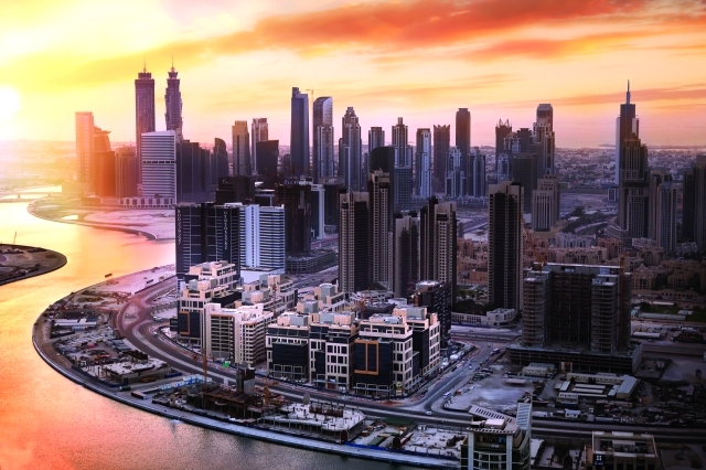 "■ بي سكوير قلب مشروع الخليج التجاري في دبي | البيان"