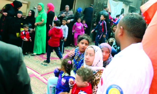 "■ إقبال كبير من المرضى الأطفال والمسنين في الأحياء السكنية"