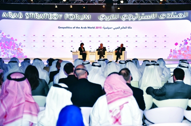 "■ خلال عرض احد التقارير الاقتصادية في الدورة السابقة"