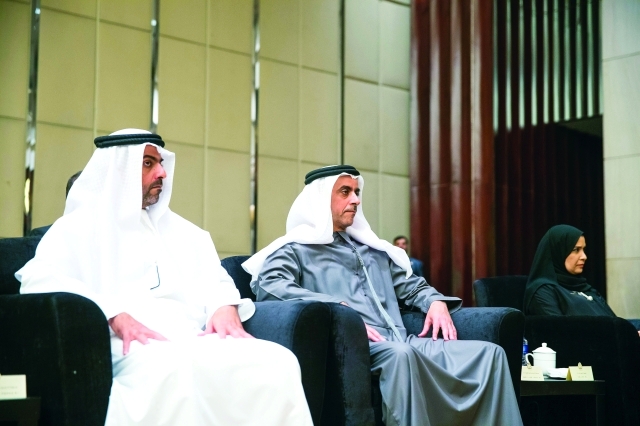 "■ محمد بن زايد خلال لقائه يانغ جيونغ"