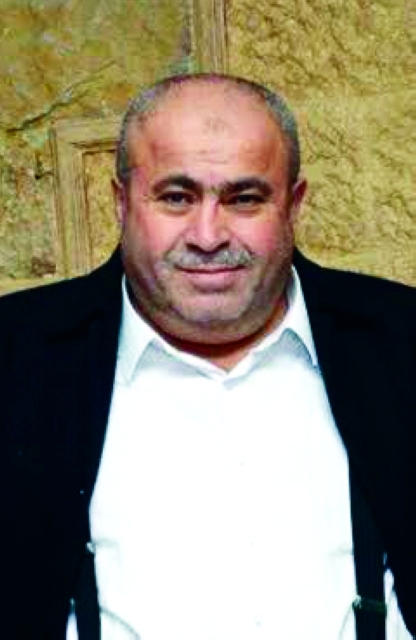"خليل عطية"