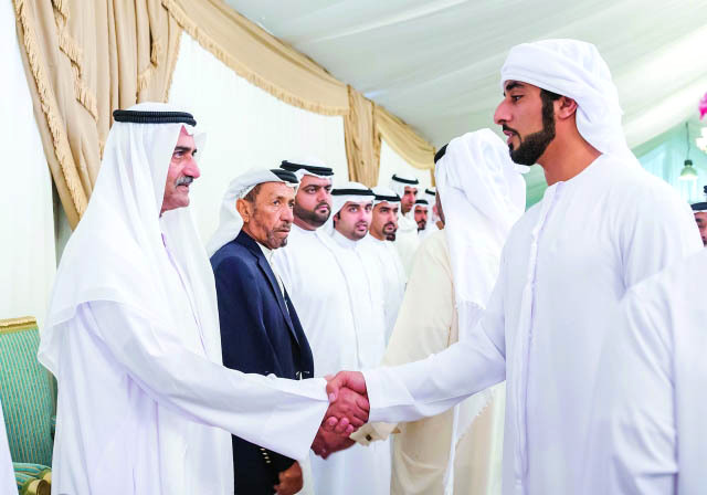 "■ حمد الشرقي ومحمد بن حمد يعزيان في الشهيد سلطان الكتبي | وام"