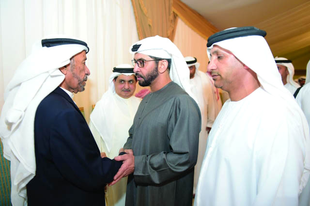 "■ سموه خلال تقديم واجب العزاء"