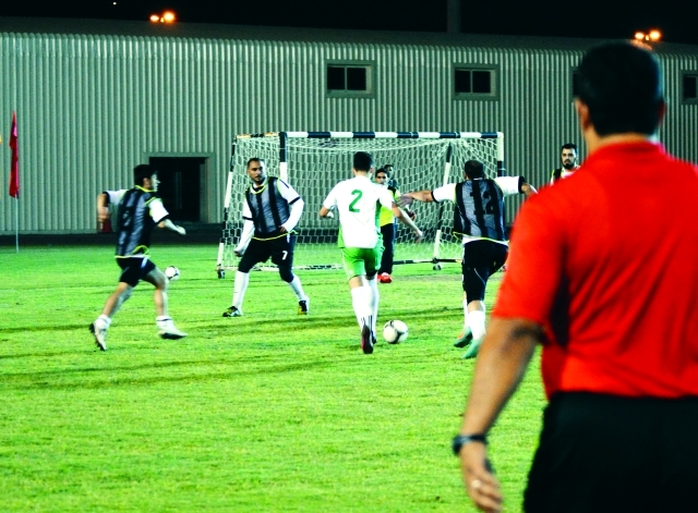 "■ الملاعب الجامعية منحت الهاشمي بطولات وأكسبته أصدقاء كثر | أرشيفية"
